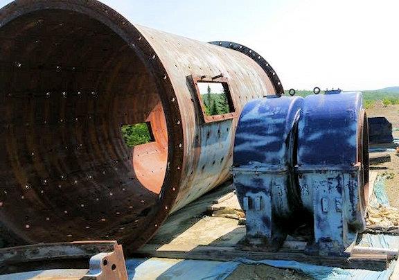 Allis Chalmers 8' X 14' (2.4m X 4.3m) Ball Mill With 450 Hp Motor)